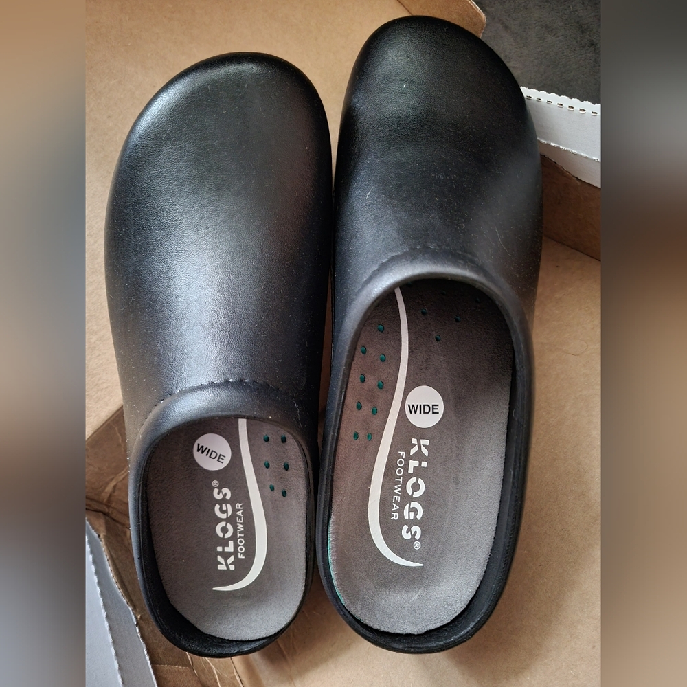 Womens's 10 W Black Klogs